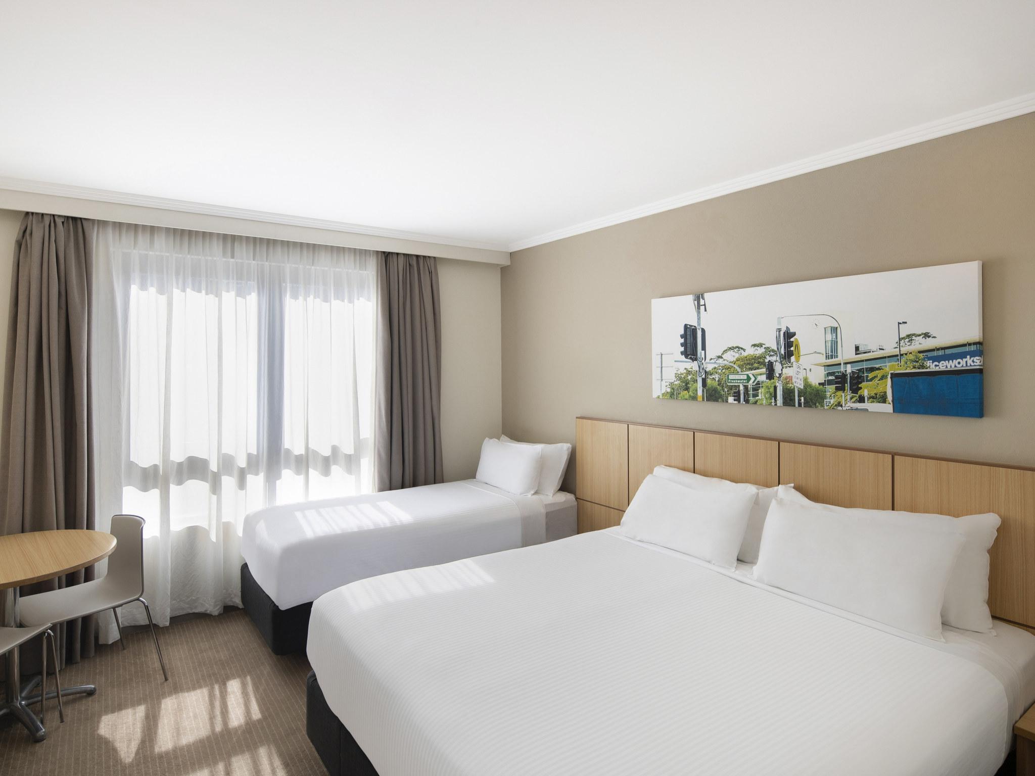 Mercure Sydney Manly Warringah Exterior photo