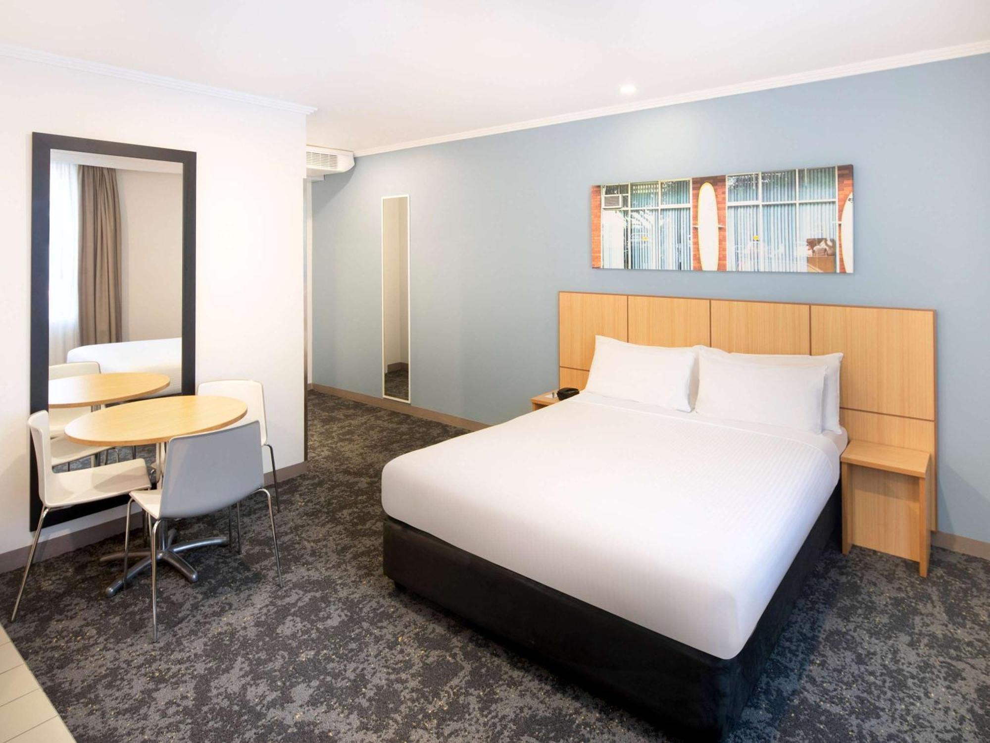 Mercure Sydney Manly Warringah Exterior photo