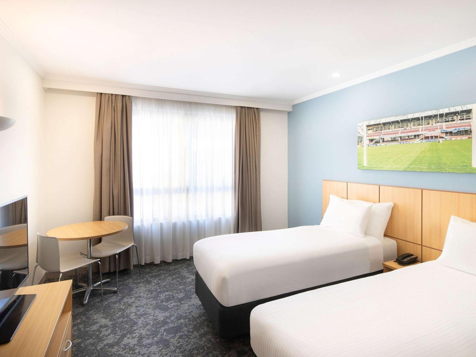Mercure Sydney Manly Warringah Exterior photo