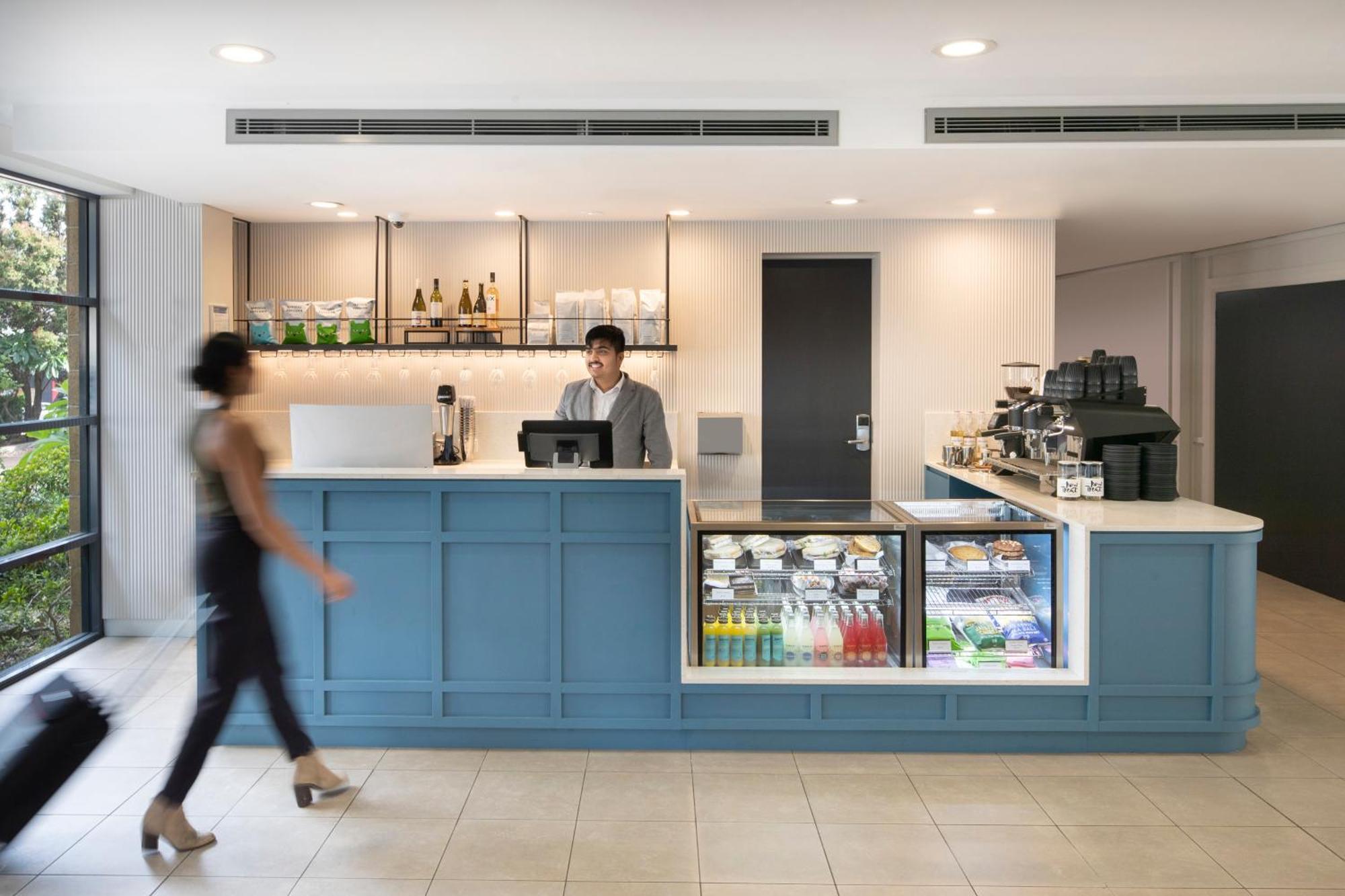 Mercure Sydney Manly Warringah Exterior photo