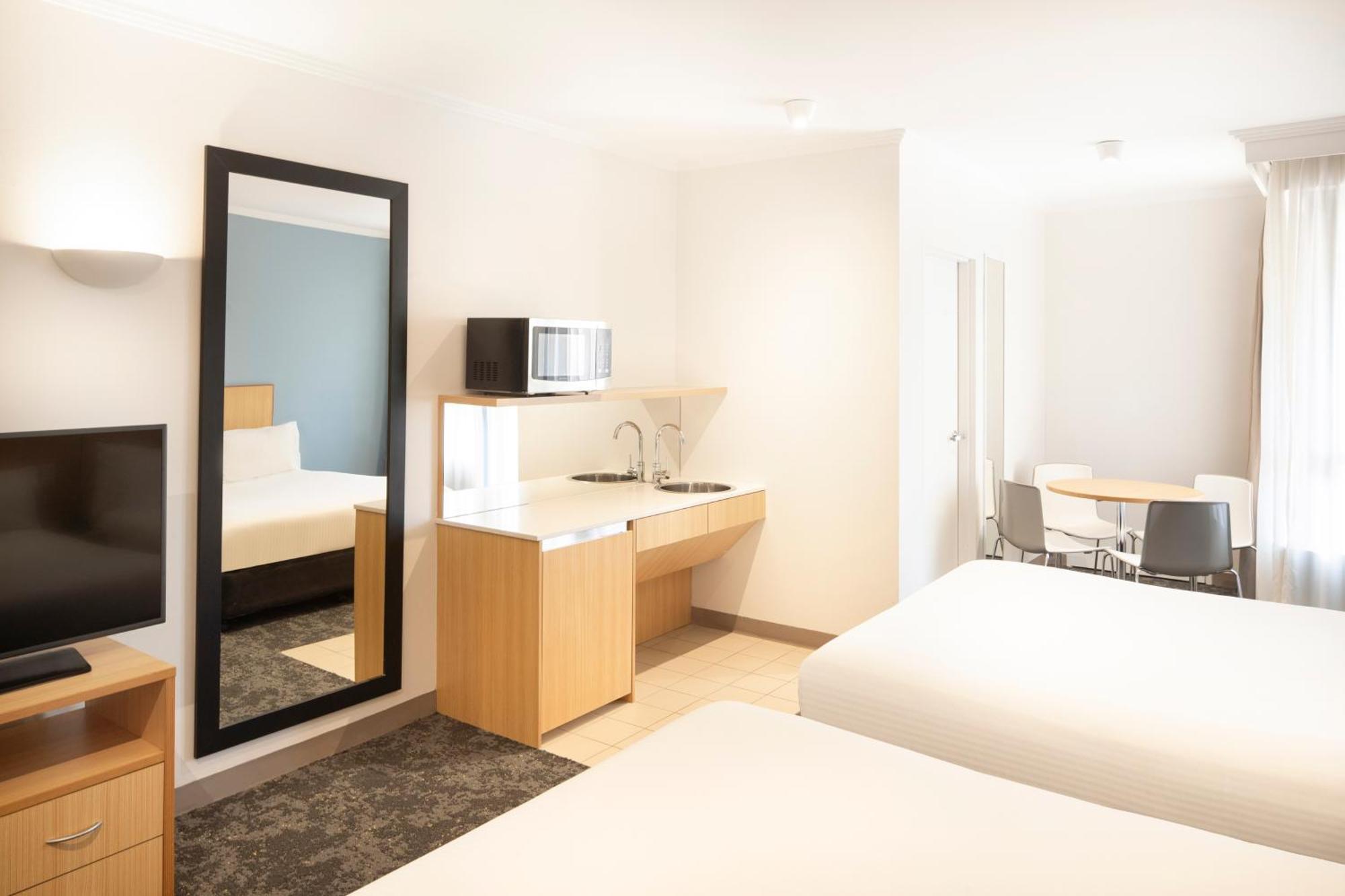 Mercure Sydney Manly Warringah Exterior photo