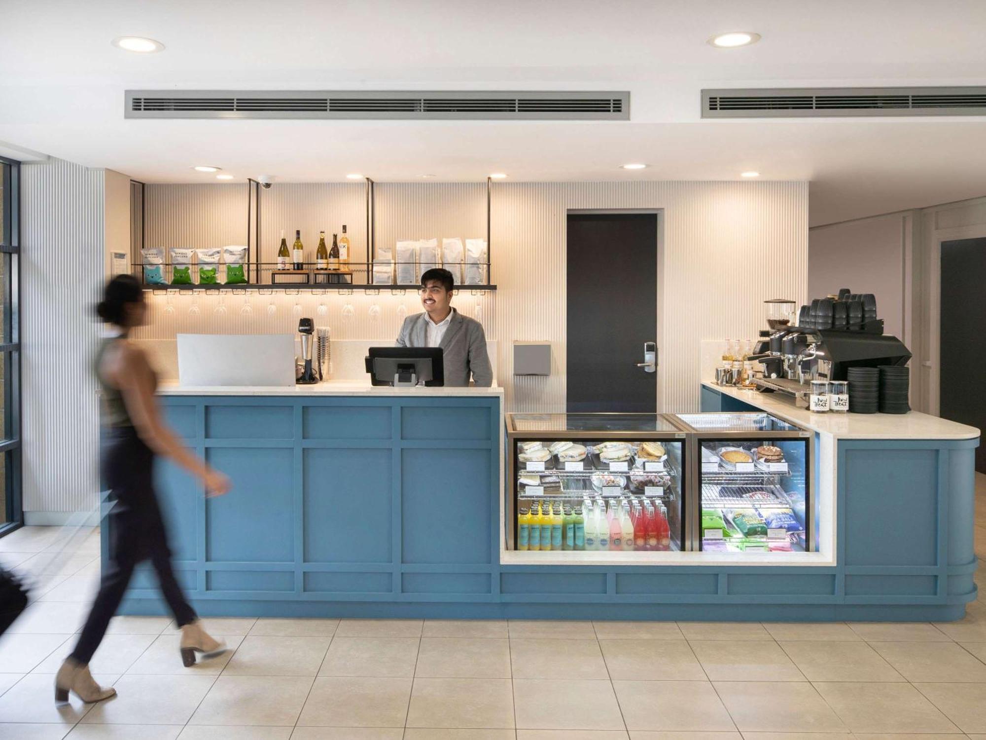 Mercure Sydney Manly Warringah Exterior photo