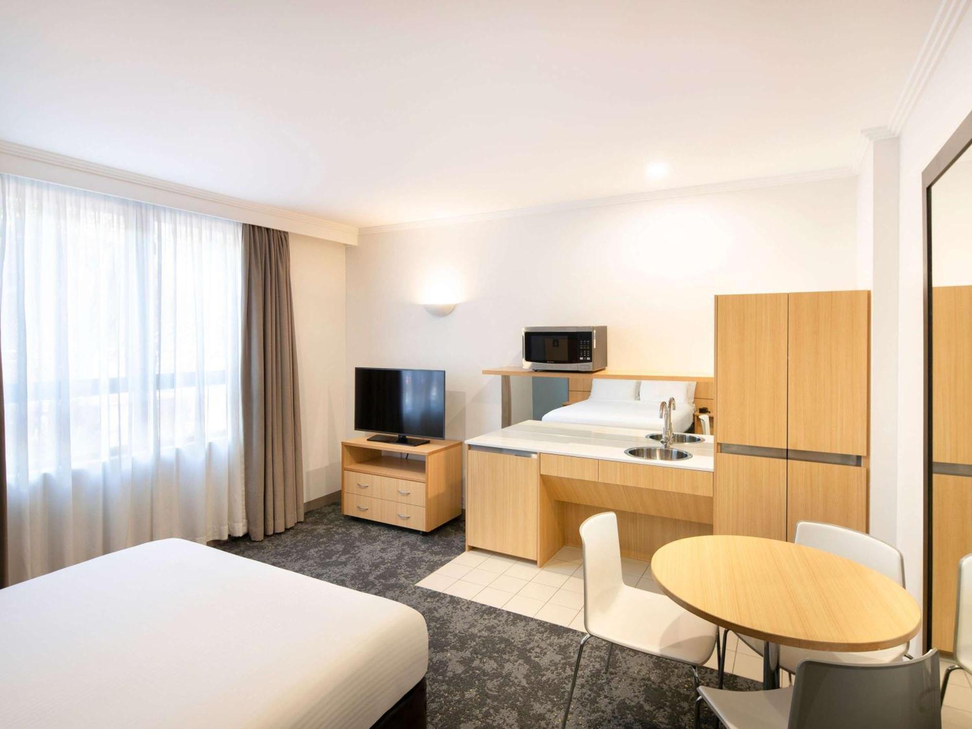 Mercure Sydney Manly Warringah Exterior photo