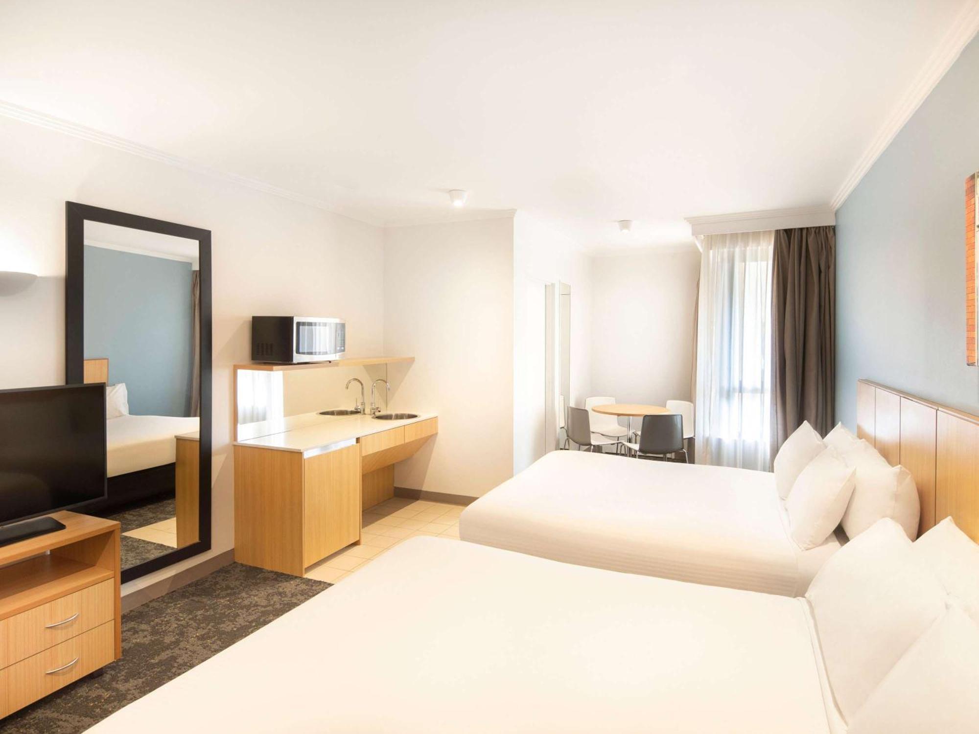 Mercure Sydney Manly Warringah Exterior photo