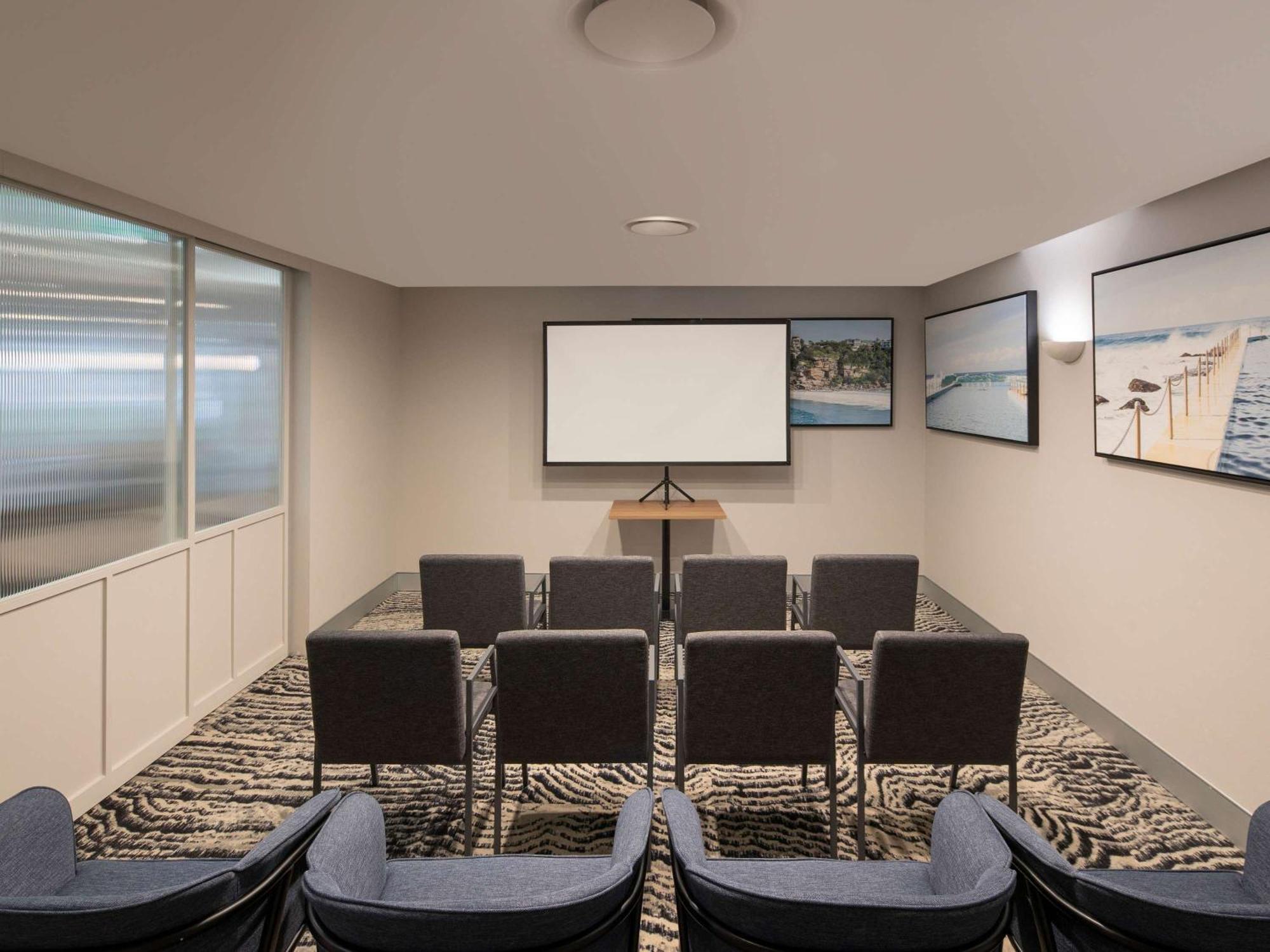 Mercure Sydney Manly Warringah Exterior photo