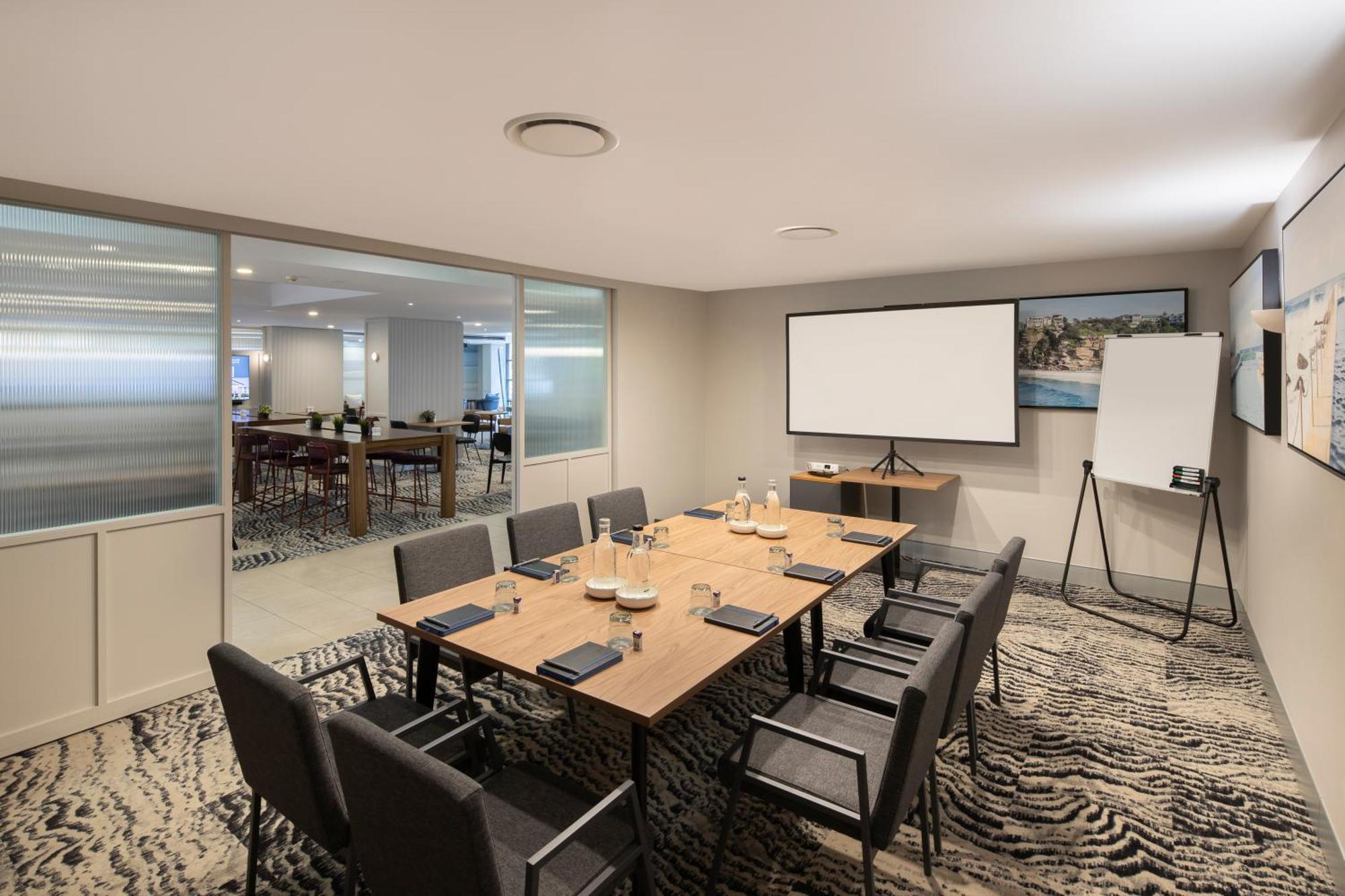 Mercure Sydney Manly Warringah Exterior photo